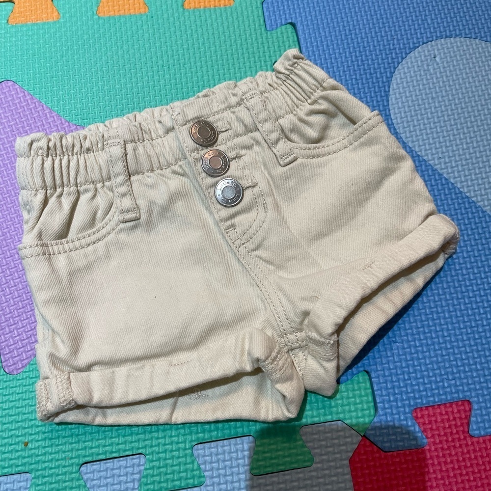 Little co short